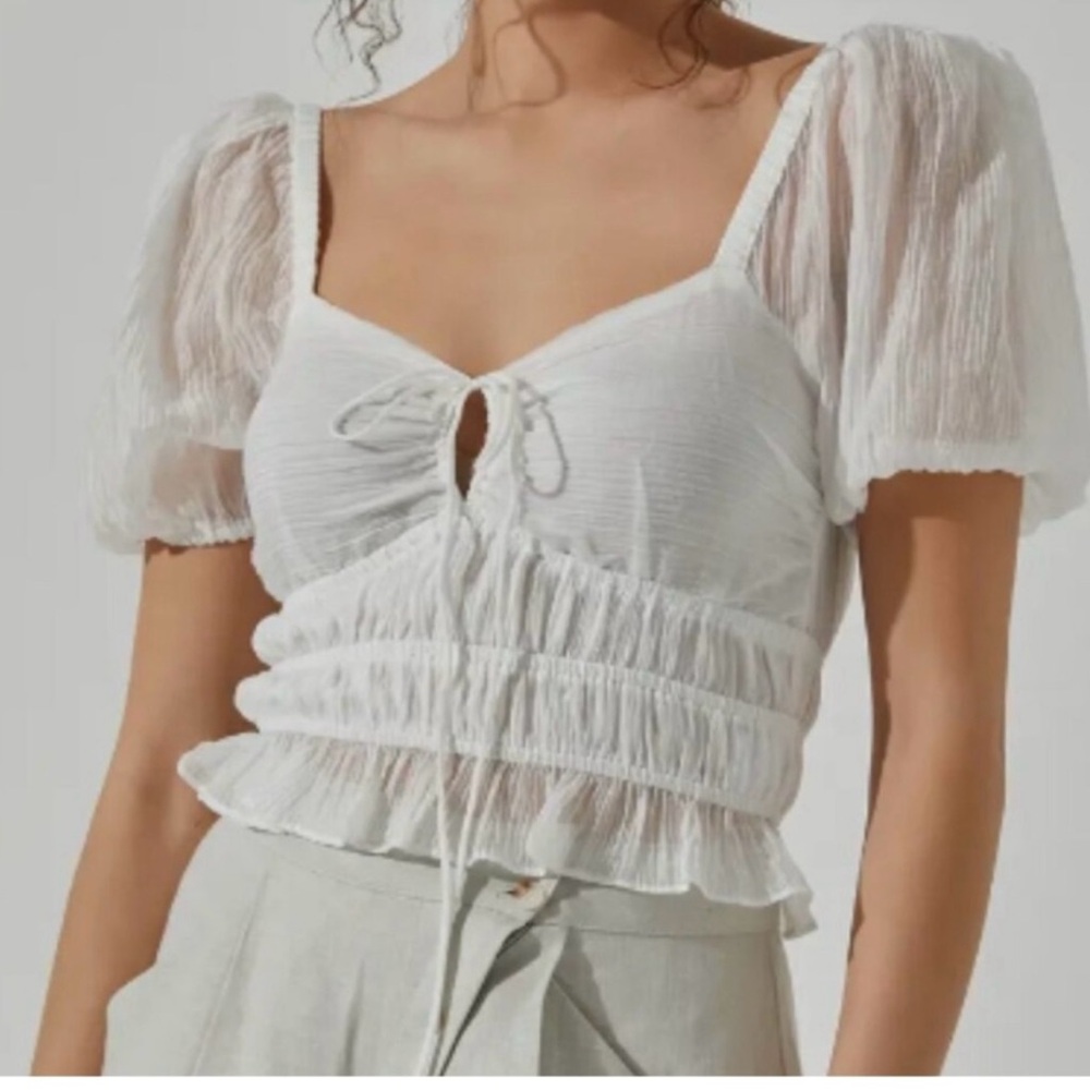 Astr White Puff Sleeve Blouse
